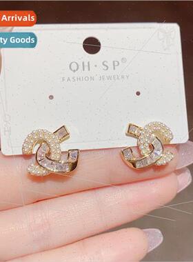 Korea exquise pearl letter earrings wh silver needle earring