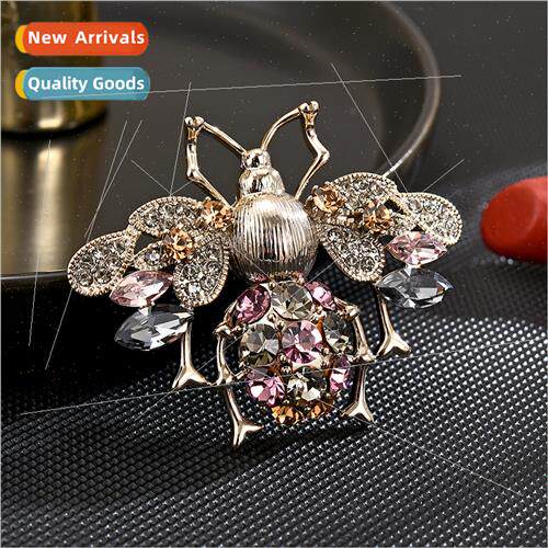 Europe retro old bee brooch female simple Korea sweater high