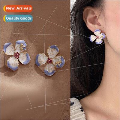French vintage earrings court cold milky taro purple flower