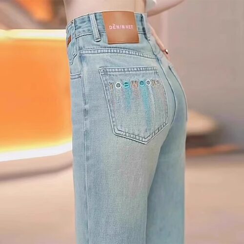 口袋刺绣直筒牛仔裤女2026春秋新款高腰百搭韩版浅蓝色窄版阔腿裤