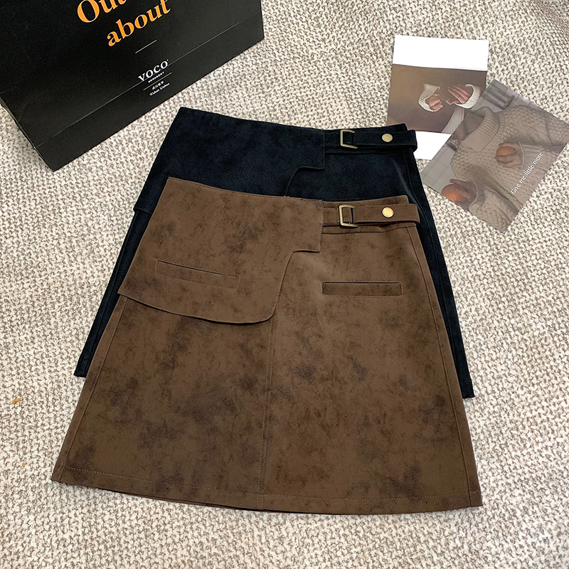 设计感小众a字PU皮裙半身裙女2025秋冬新款百搭高腰显瘦包臀短裙