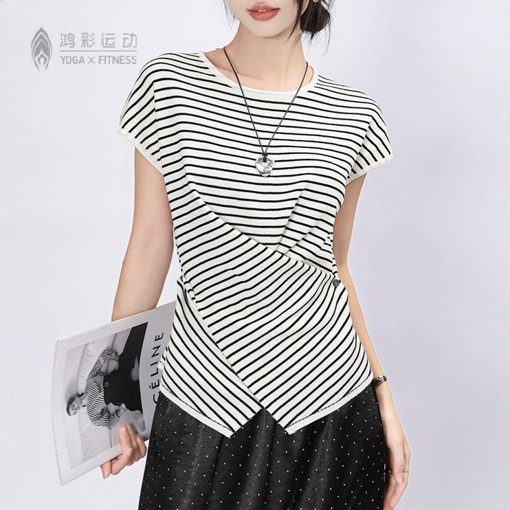 小众设计感收腰交叉纽扣女针织衫