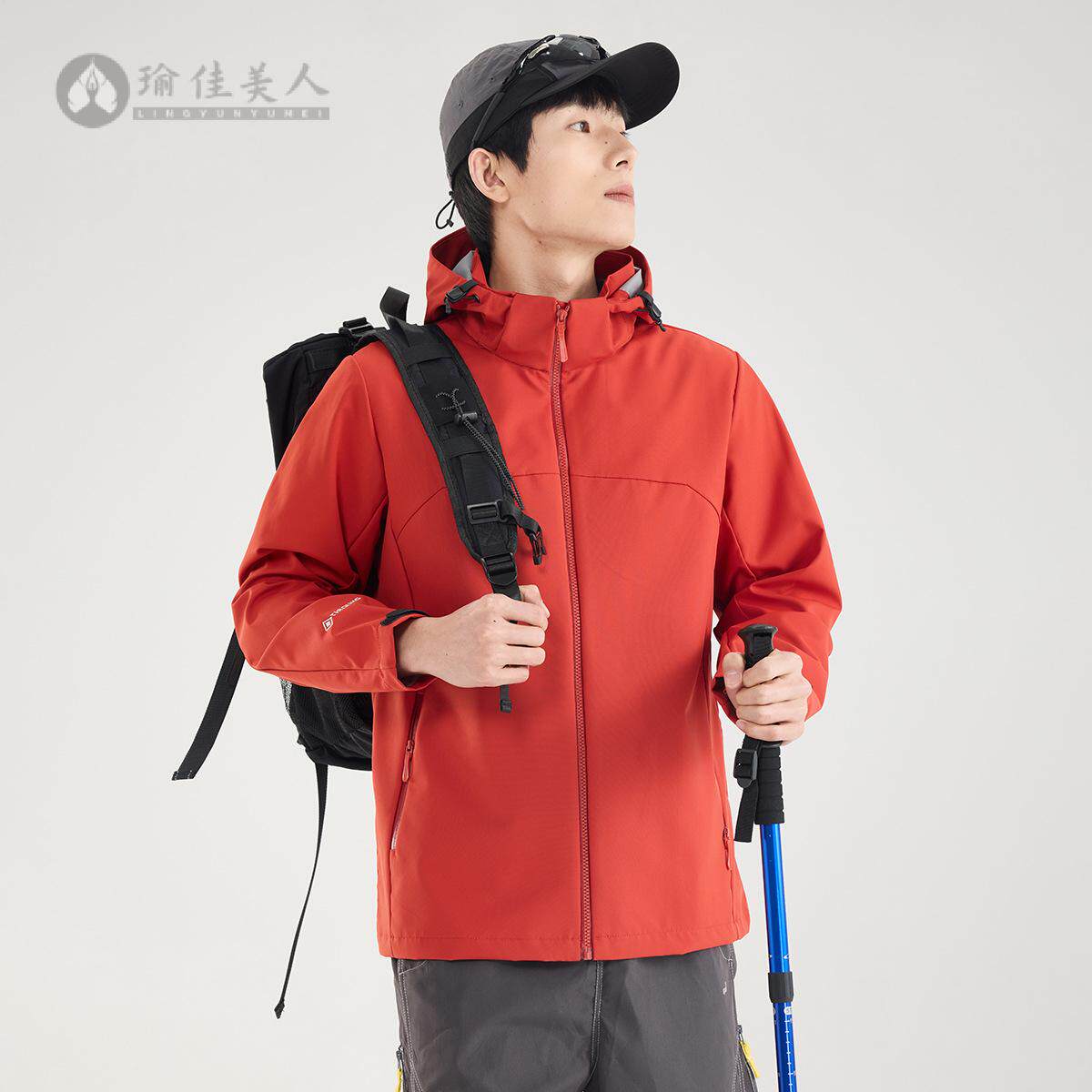 冲锋衣情侣款男防泼水防风外套户外徒步工作服女款潮连帽