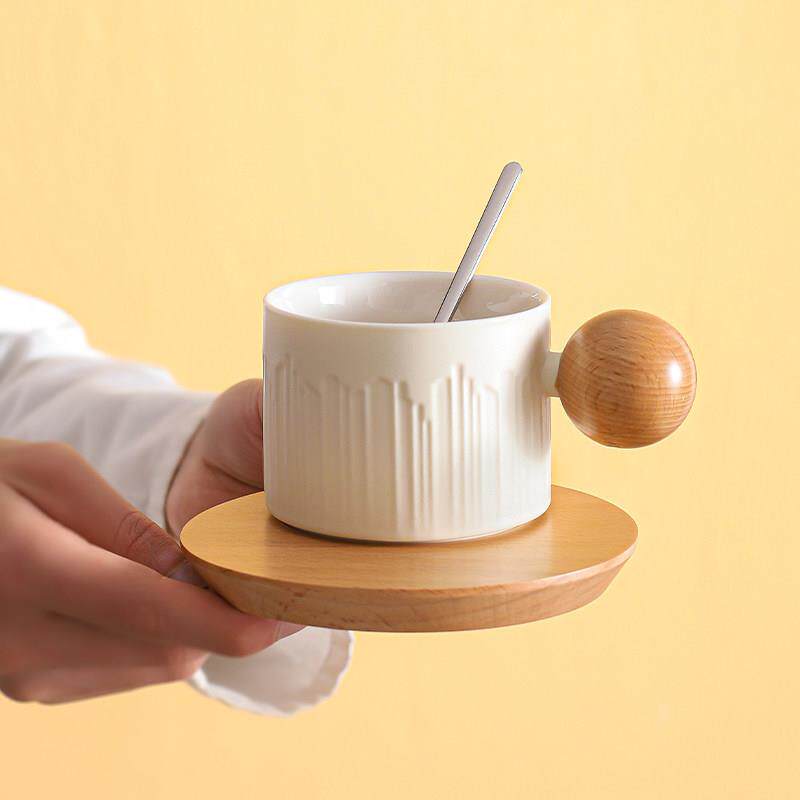 简约陶瓷咖啡杯木质把手白色创意设计感小众杯子高雅精致礼物带勺
