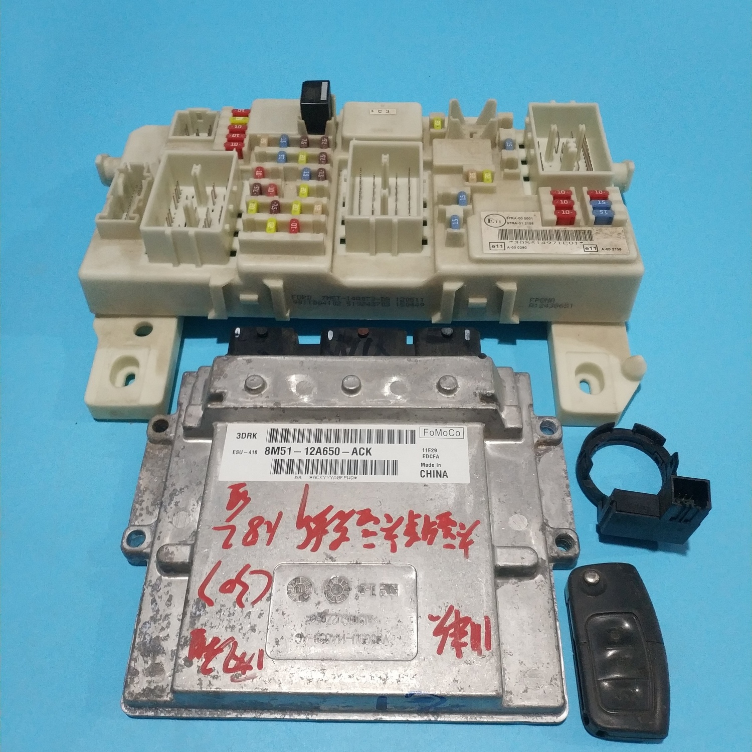 适用福克斯车身模块发动机电脑板7M5T-14A073-DG 8M51-12A650-ACK