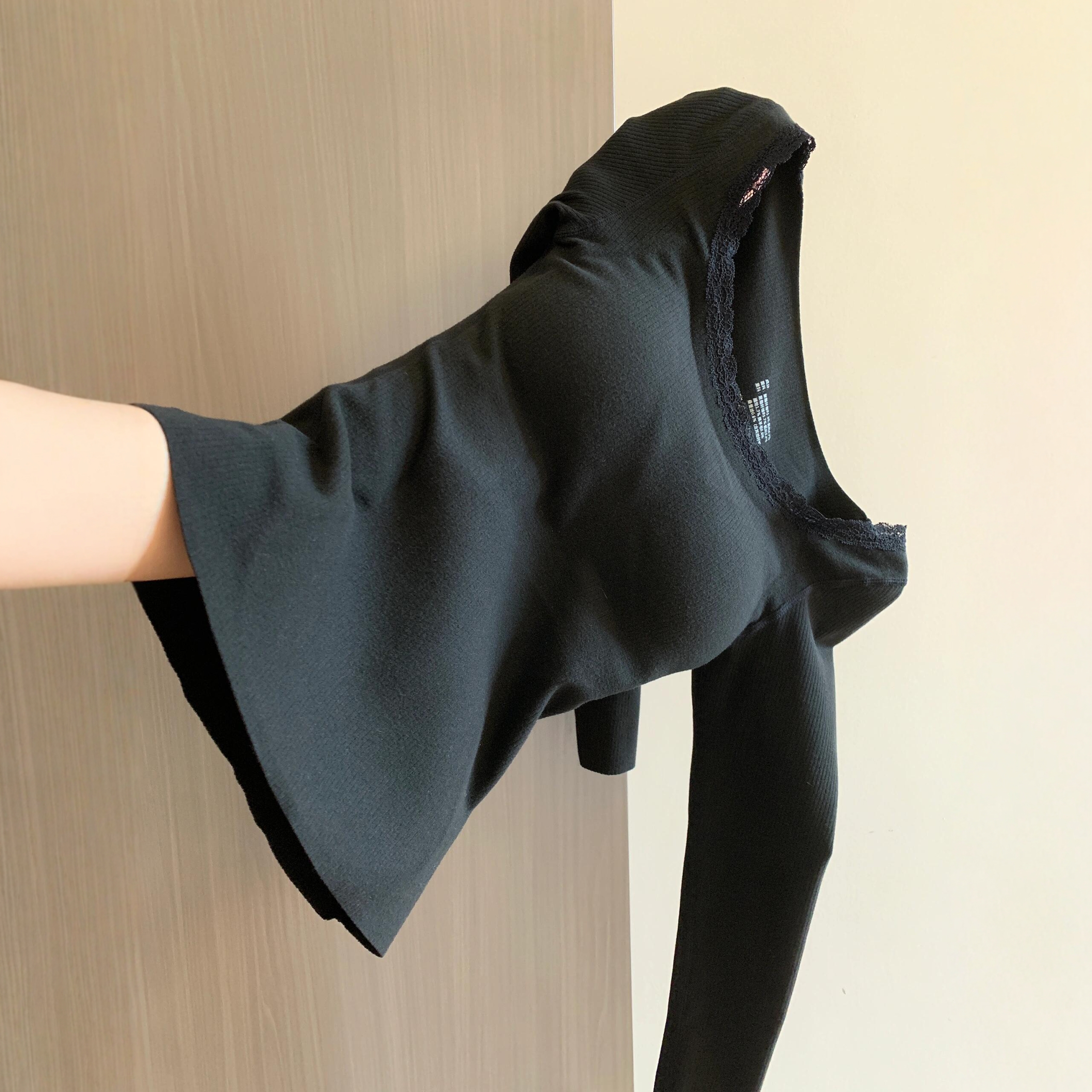 蕾丝保暖上衣带胸垫加绒圆领修身女士新款秋冬保暖内搭打底衫黑色