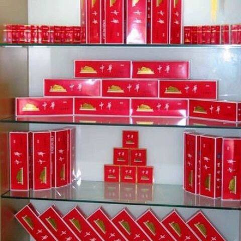整条烟模仅供娱乐游戏道具内装泡沫非真烟玩具店铺烟柜展柜条模型