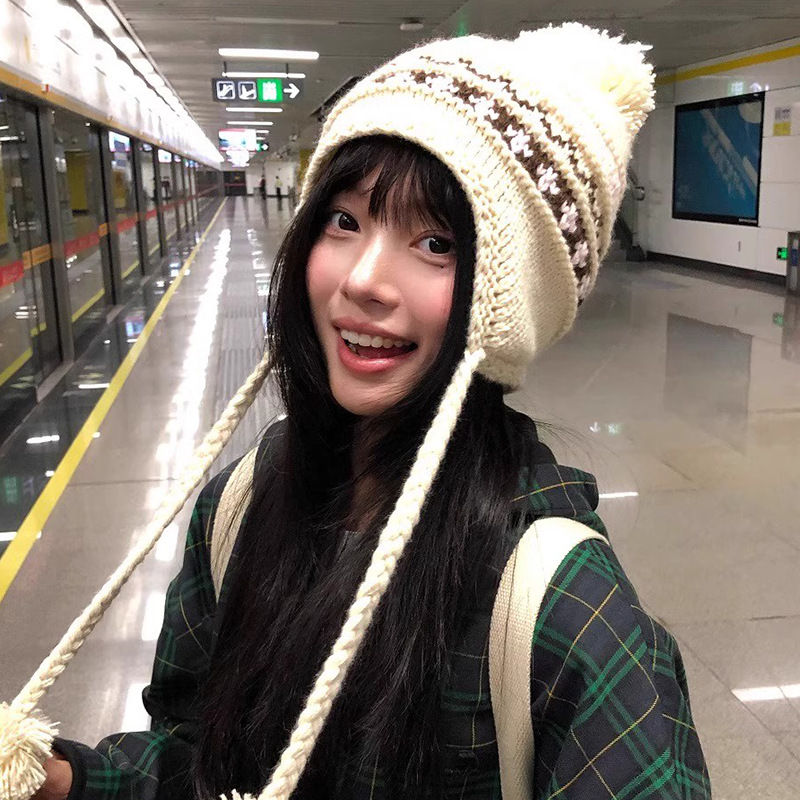2024显脸小费尔岛针织帽女秋冬新款保暖加绒毛球毛线帽护耳雷锋帽