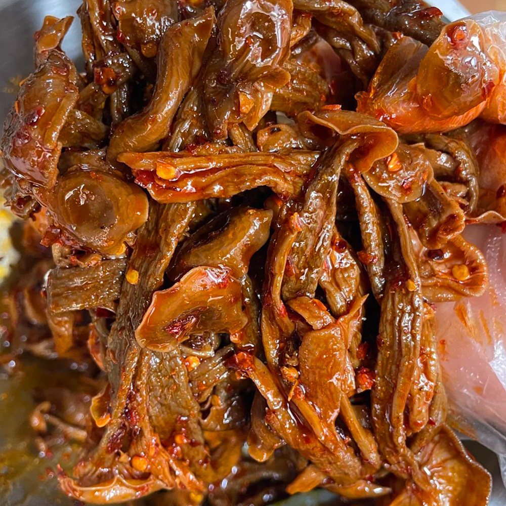 鹿茸菇香辣麻辣味云南传统油浸菌开袋即食下饭菜解馋素食休闲零食