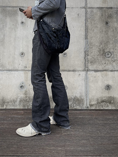 ME Studio 脏染深灰色修身微喇叭牛仔裤 Boot cut 1.0版型