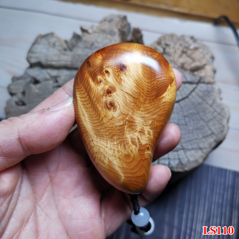 凉山陈化崖柏满瘤疤火焰纹手把件