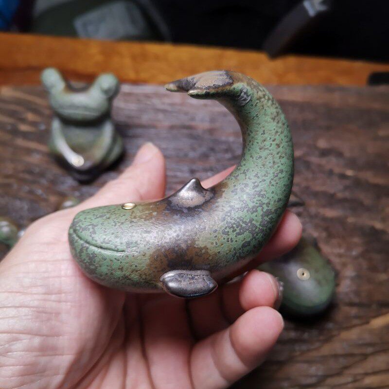 禅意青蛙鲸鱼香插陶瓷茶宠摆件图片