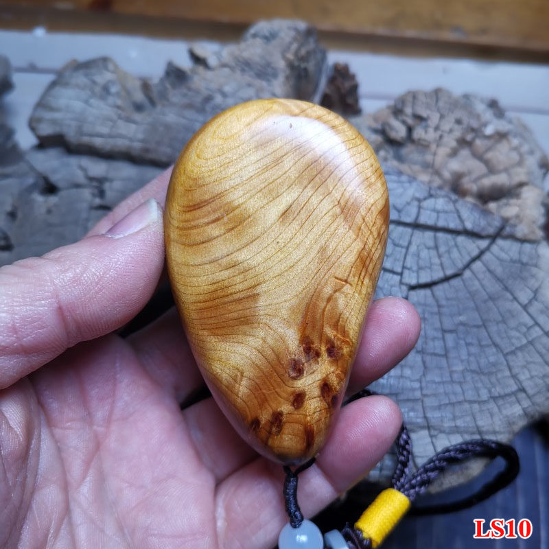 凉山陈化崖柏满瘤疤女士手把件