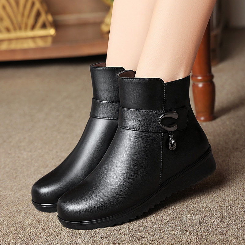 女冬加绒软皮妈妈棉鞋靴子女士短靴软底防滑羊毛皮鞋中老年女鞋子,女鞋,棉鞋,淘宝优惠券,粉丝福利购,淘宝优惠卷