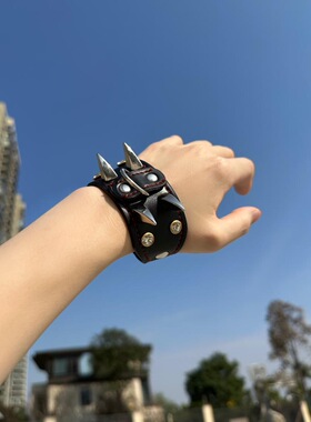 manjusaka 朋克铆钉亚文化金属暗黑小众手环 y2k 臂环个性配饰