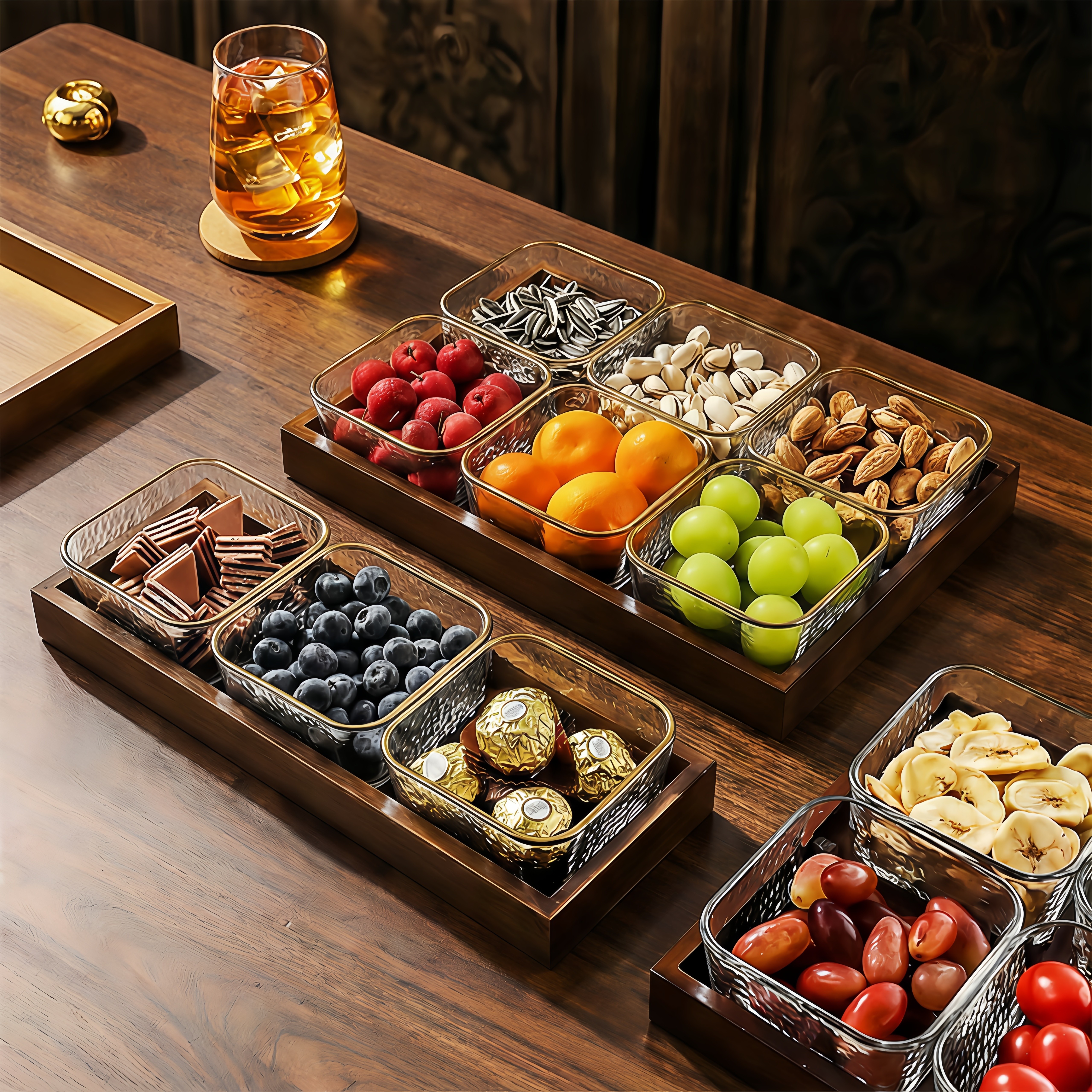 中古风玻璃水果盘家用2026新款分格坚果盘轻奢高档点心瓜子干果盘