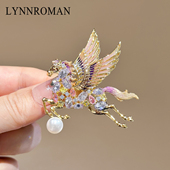 LYNNROMAN高档彩色水晶飞马胸针女奢华别针配饰气质珍珠优雅胸花
