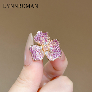 LYNNROMAN镶钻花朵磁吸胸针女款简约轻奢时尚个性胸花高级感饰品
