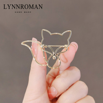 LYNNROMAN可爱镂空狐狸胸针个性时尚别针简约设计感小众胸花配饰