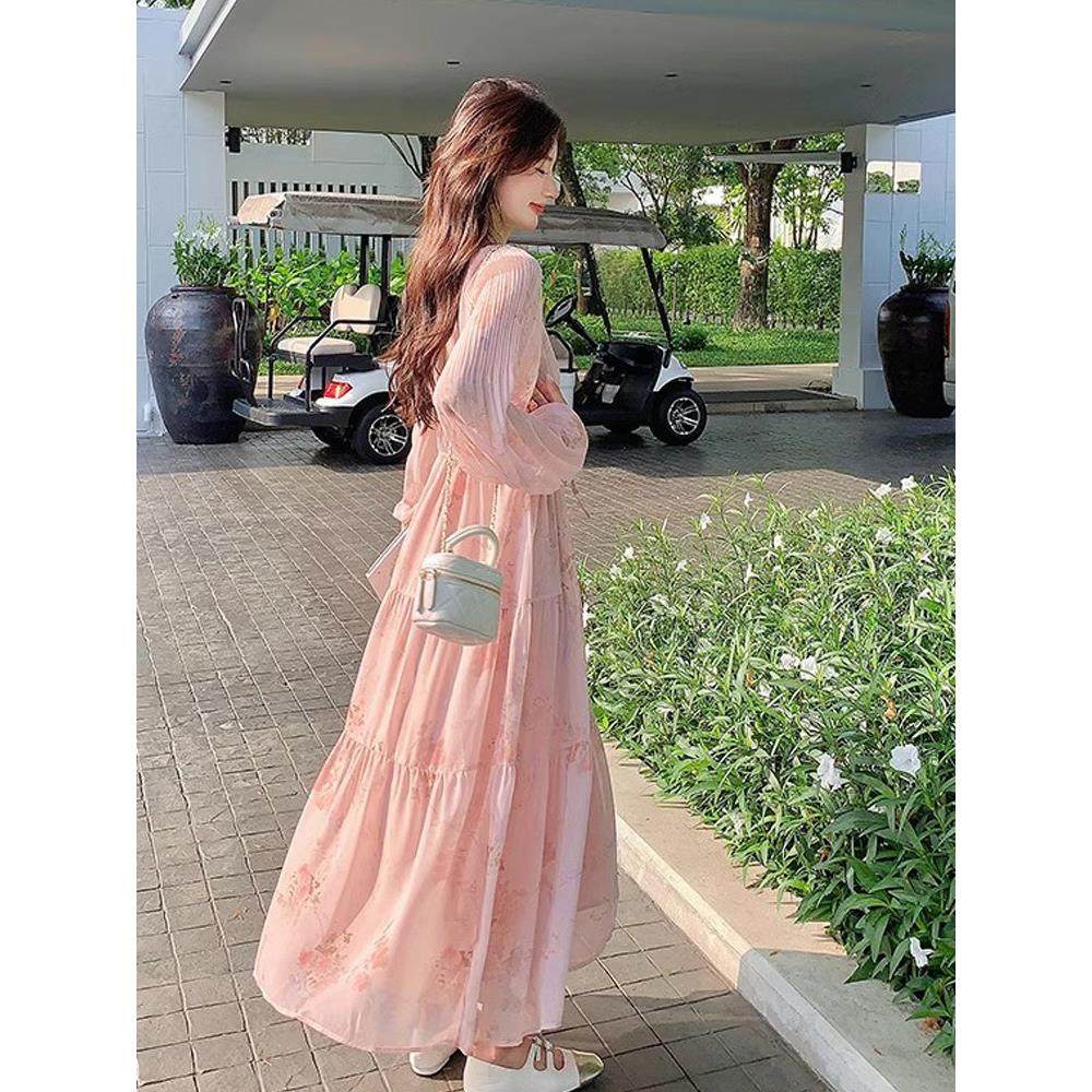 今年流行的法式甜裙女士2025春秋季新款V领修身仙女长裙