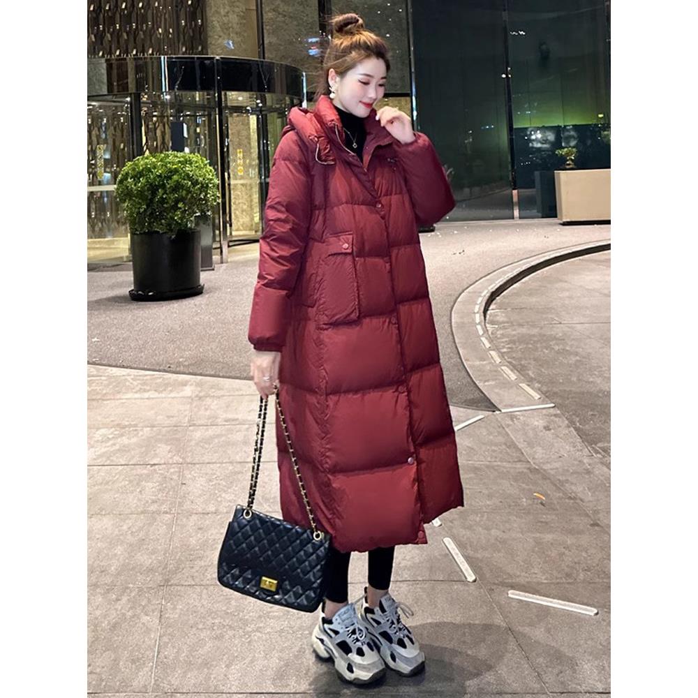 酒红色鹅绒羽绒服女2025冬季新款保暖宽松显瘦加厚中长款过膝外套