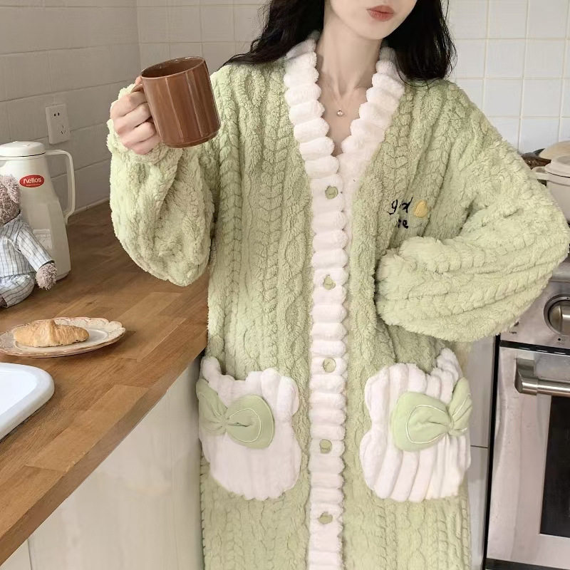睡裙女秋冬季珊瑚绒2025新款加厚保暖睡袍中长款甜美家居服可外穿