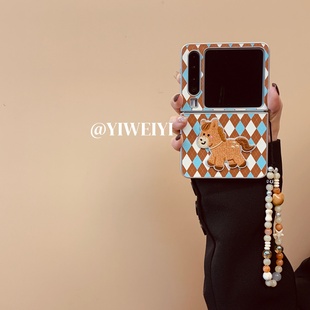 依维意 适用于华为Purax手机壳Pocket2棕白蓝菱形格折叠屏三星ZFlip7刺绣小马星星复古手链oppofindn3flip