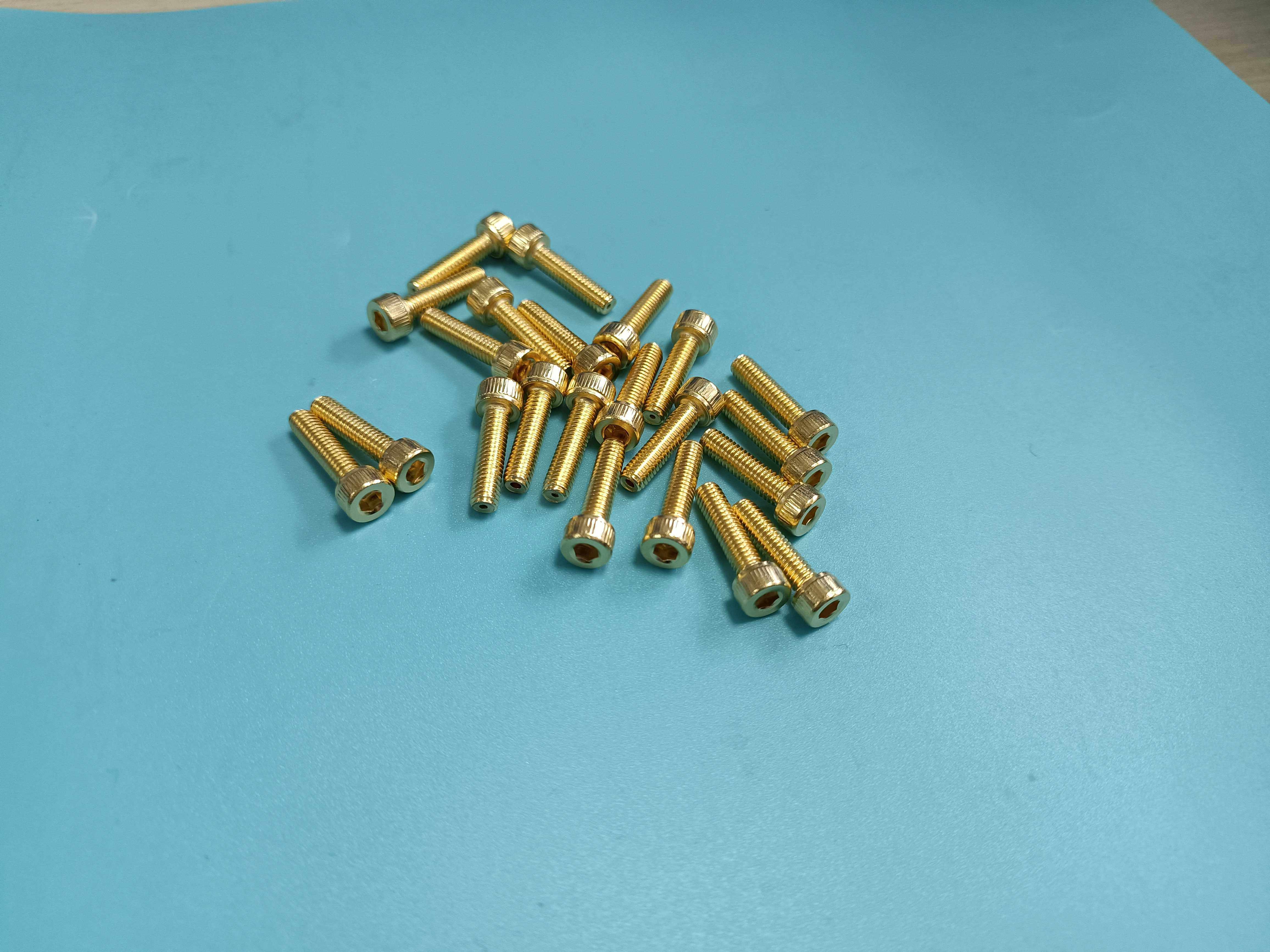 2mm)svss-m4x16表面镀金 真空放气螺丝