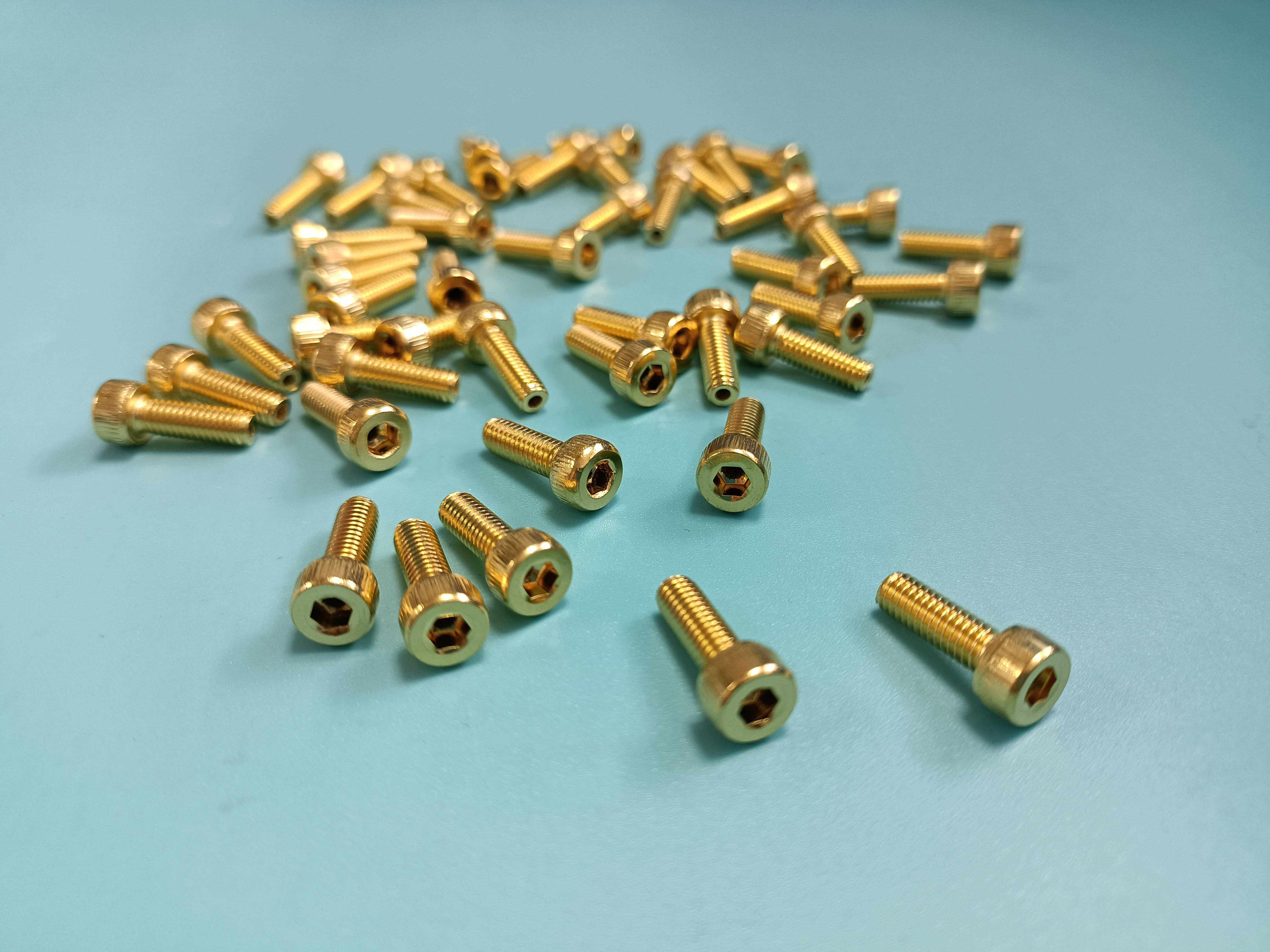 2mm)svss-m4x12 表面镀金 真空放气螺丝