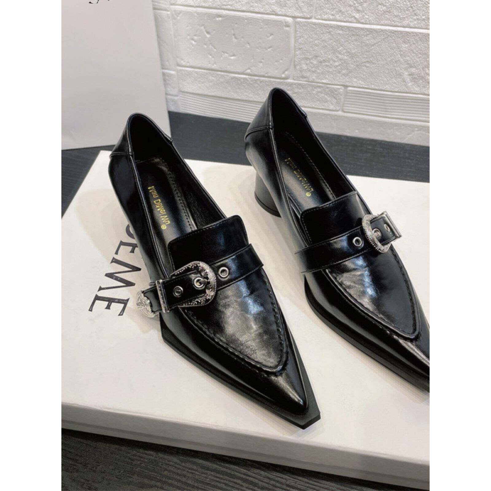 时尚品牌春秋新款欧美厚跟尖头平底女式中跟覆古优雅职业女鞋时尚