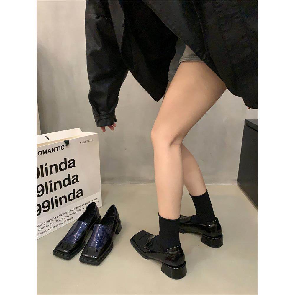 香港设计利基方趾厚跟黑色乐福鞋2025夏季小皮鞋女式便鞋