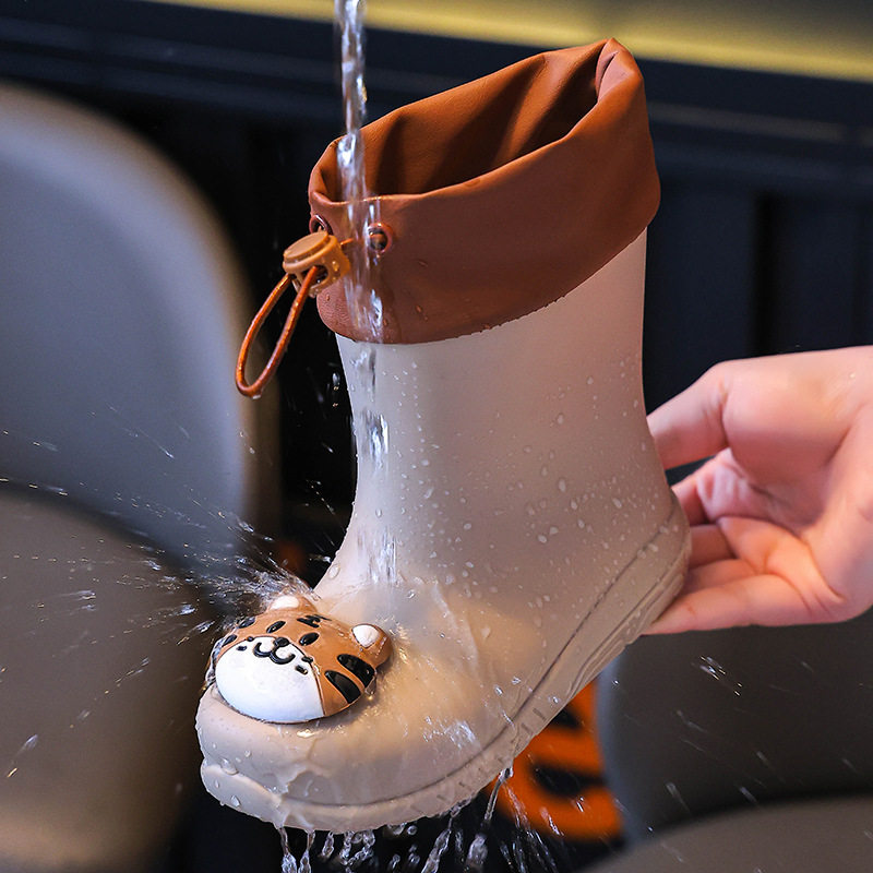 儿童雨鞋男童雨靴防滑男款宝宝幼儿小孩水鞋女童防水胶鞋轻便新款