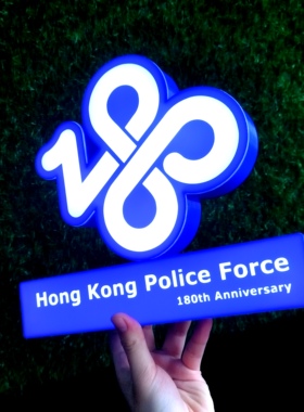 小钰93002Hong Kong定制亚克力异型灯箱LED发光移动展示桌面摆件
