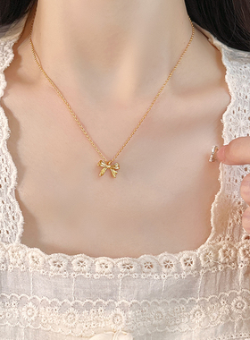 精致小众铜镀18K金色蝴蝶结吊坠项链轻奢气质百搭高级感锁骨链女