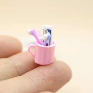 1：12娃娃屋dollhouse微缩玩具摆件小牙刷牙膏漱口杯模型洗漱套装