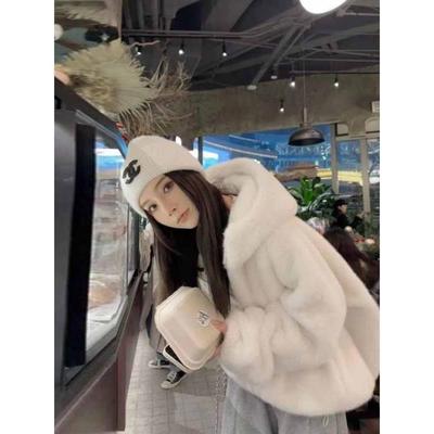 Chlenady经典白色毛皮貂皮天鹅绒外套的妇女冬季加厚宽松连帽薄兔