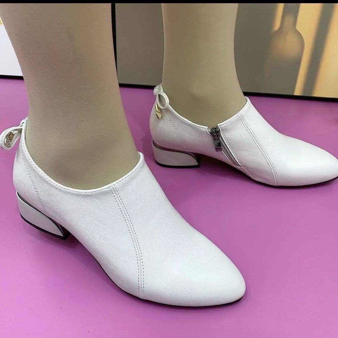 真皮单鞋女2026新款时尚春秋女平跟粗跟软底软面鞋子牛皮单鞋潮女