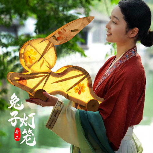 新年带轮子兔子手工灯笼