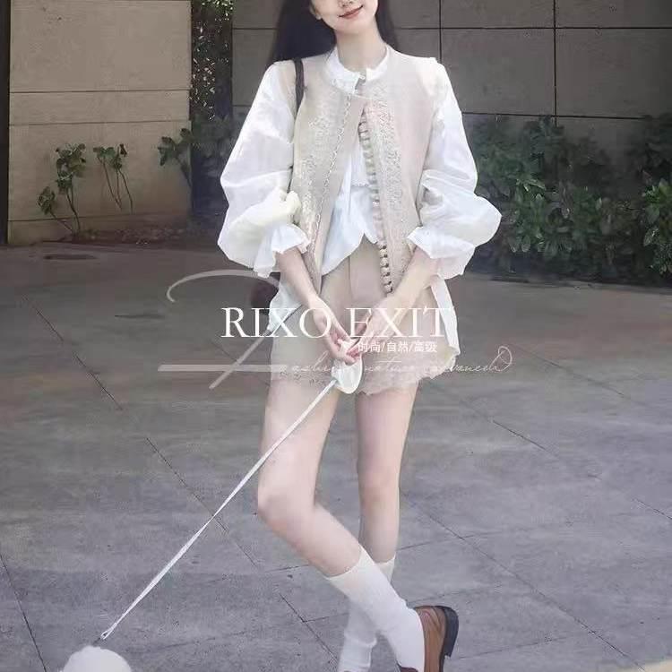 RIXO EXIT新款小个子休闲套装小香学院风刺绣马甲衬衫裤子三件套