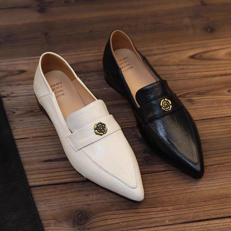 覆古软羊皮小皮鞋女山茶花低跟真皮单鞋软皮米白色一脚蹬乐福鞋女,女鞋,浅口单鞋,淘宝优惠券,粉丝福利购,淘宝优惠卷