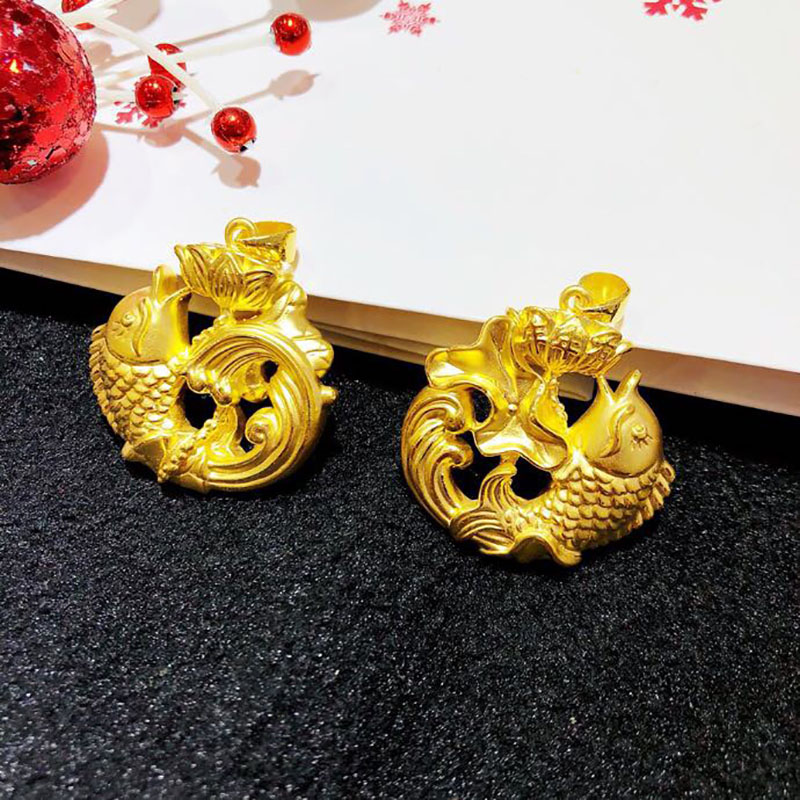 黄金鲤鱼吊坠3D硬金年年有余项链挂件999足金莲花鱼坠子礼物女款