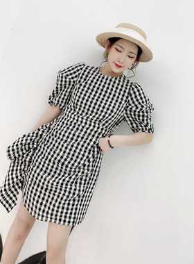 爆红INBORN CHIC复古格子泡泡袖连衣裙女荷叶边下摆鱼尾a字裙202