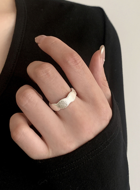 简约百搭拉丝戒指女小众设计2026新款爆款开口戒指轻奢高级感指环