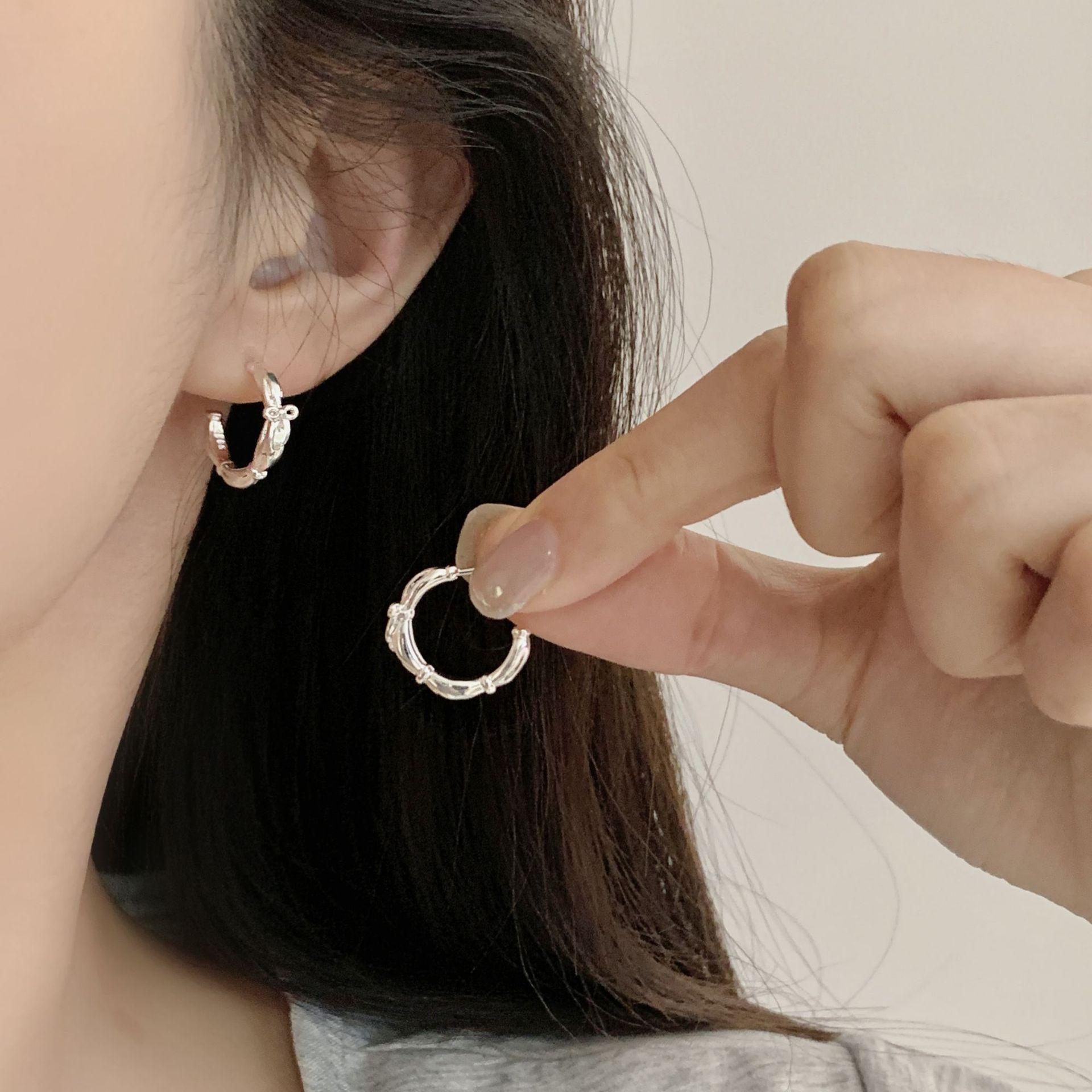 一恋甜美蝴蝶结水滴C型耳坠耳钉女简约时尚百搭气质耳环小众设计