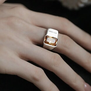 方形焦糖锆石戒指女轻奢高级感复古时尚字母气质开口指环食指戒