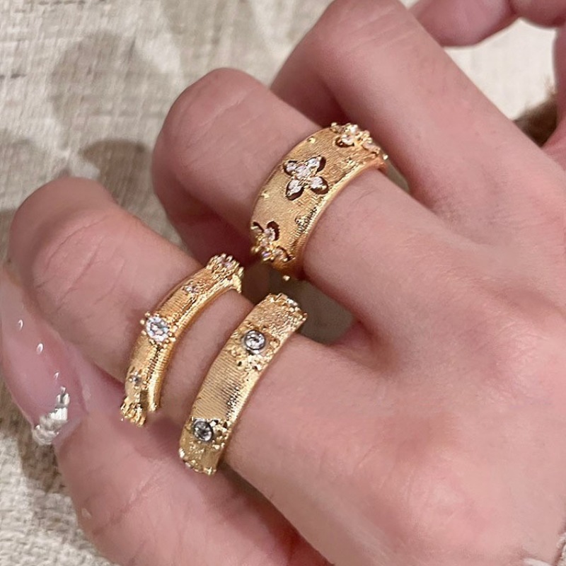 一恋复古宫廷风叠戴戒指女镂空精致轻奢开口指环重工食指戒潮