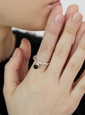 一恋黑松子吊坠戒指女个性时尚百搭简约开口指环小众食指