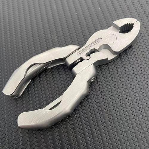 瑞士科技多功能迷你龟背钳9合1折叠口袋钳子螺丝刀EDC工具钳组合