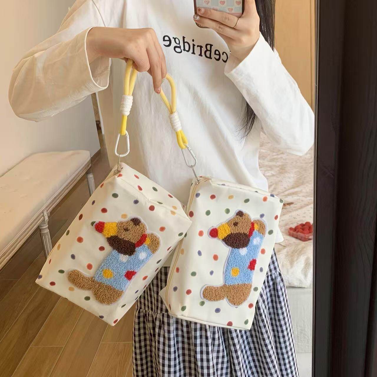 化妆包大容量收纳化妆包女便携式新款护肤品收纳旅行洗漱袋收纳包