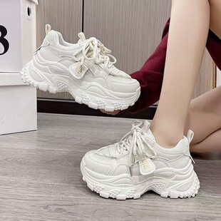 老爹鞋女春秋季增高2026新款爆款白色休闲运动鞋欧洲站显脚小厚底